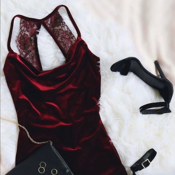 Burgundy Velvet LuLus Dress! Size SMALL - Picture 1 of 6